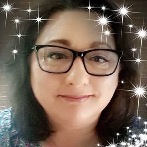 Meet your Posher, Laurie